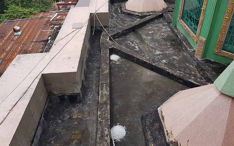 Các nguyên nhân sân thượng bị thấm ẩm